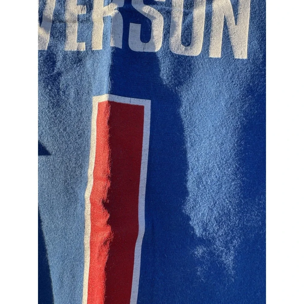 Vintage Adidas Detroit Iverson #1 Youth‎ Size Large T-shirt  Detroit Pistons NBA
